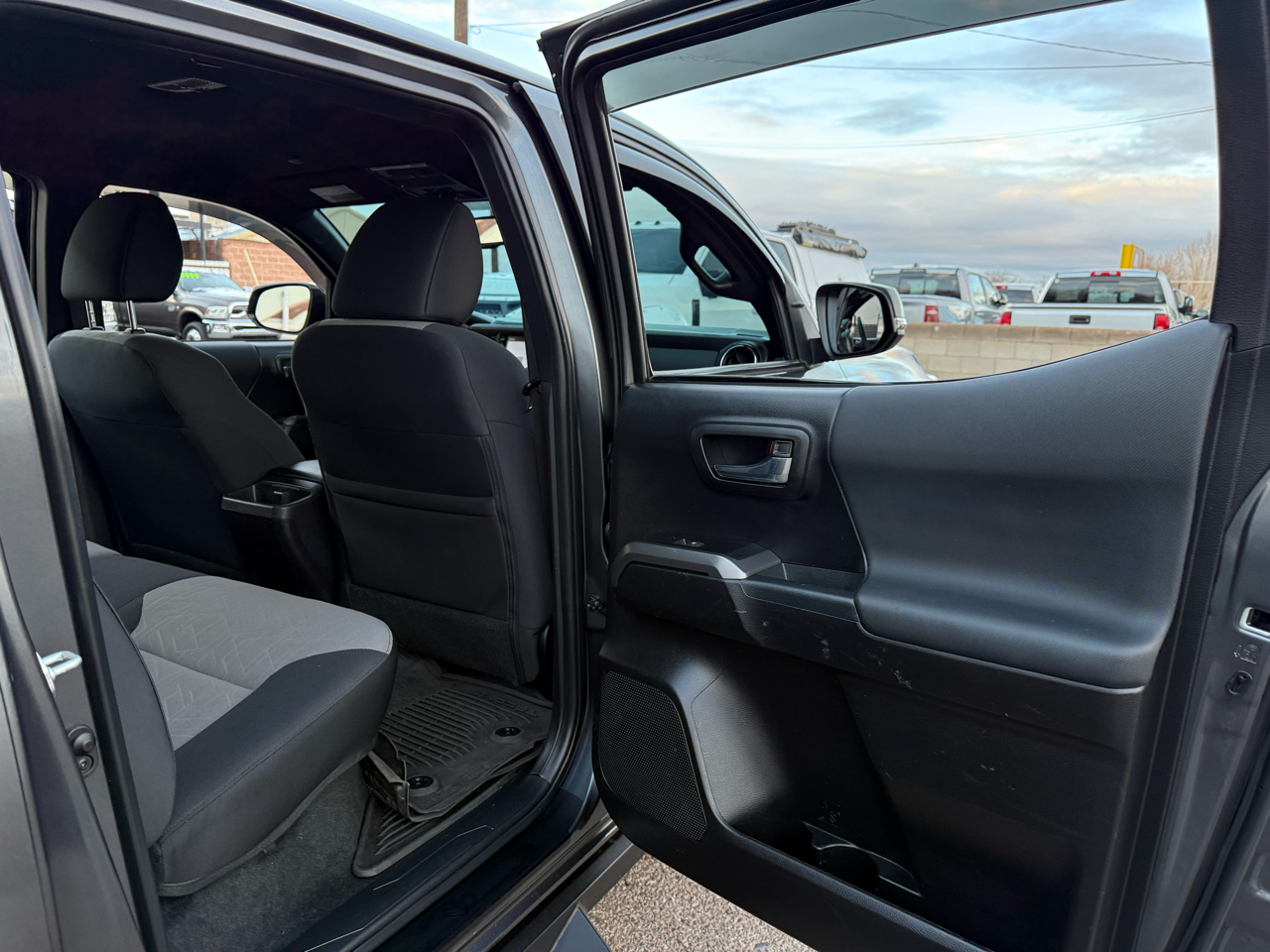 Toyota Tacoma TRD Offroad Dbl Cab 4WD V6 at 2023