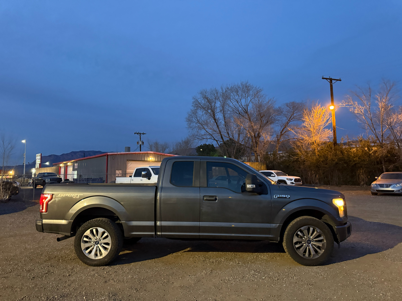 Ford F-150 4WD SuperCab 145" XLT 2016