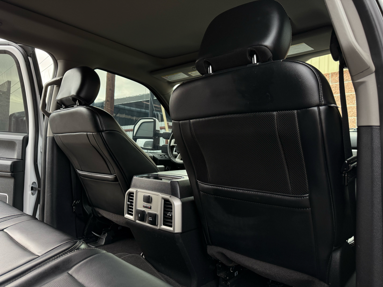 Ford F-350 SD Lariat Crew Cab 4WD 2019