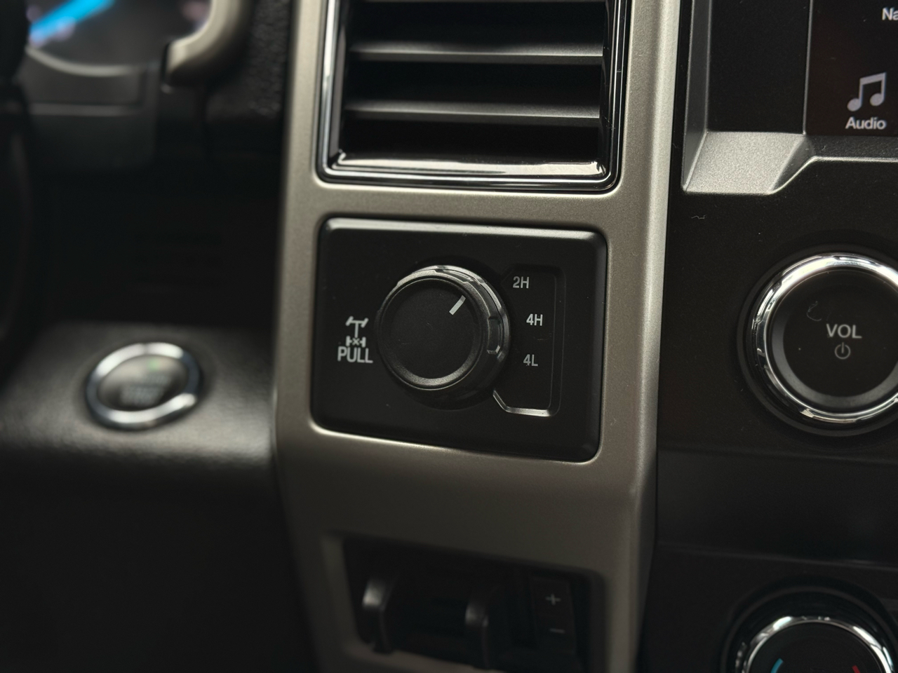 Ford F-350 SD Lariat Crew Cab 4WD 2019