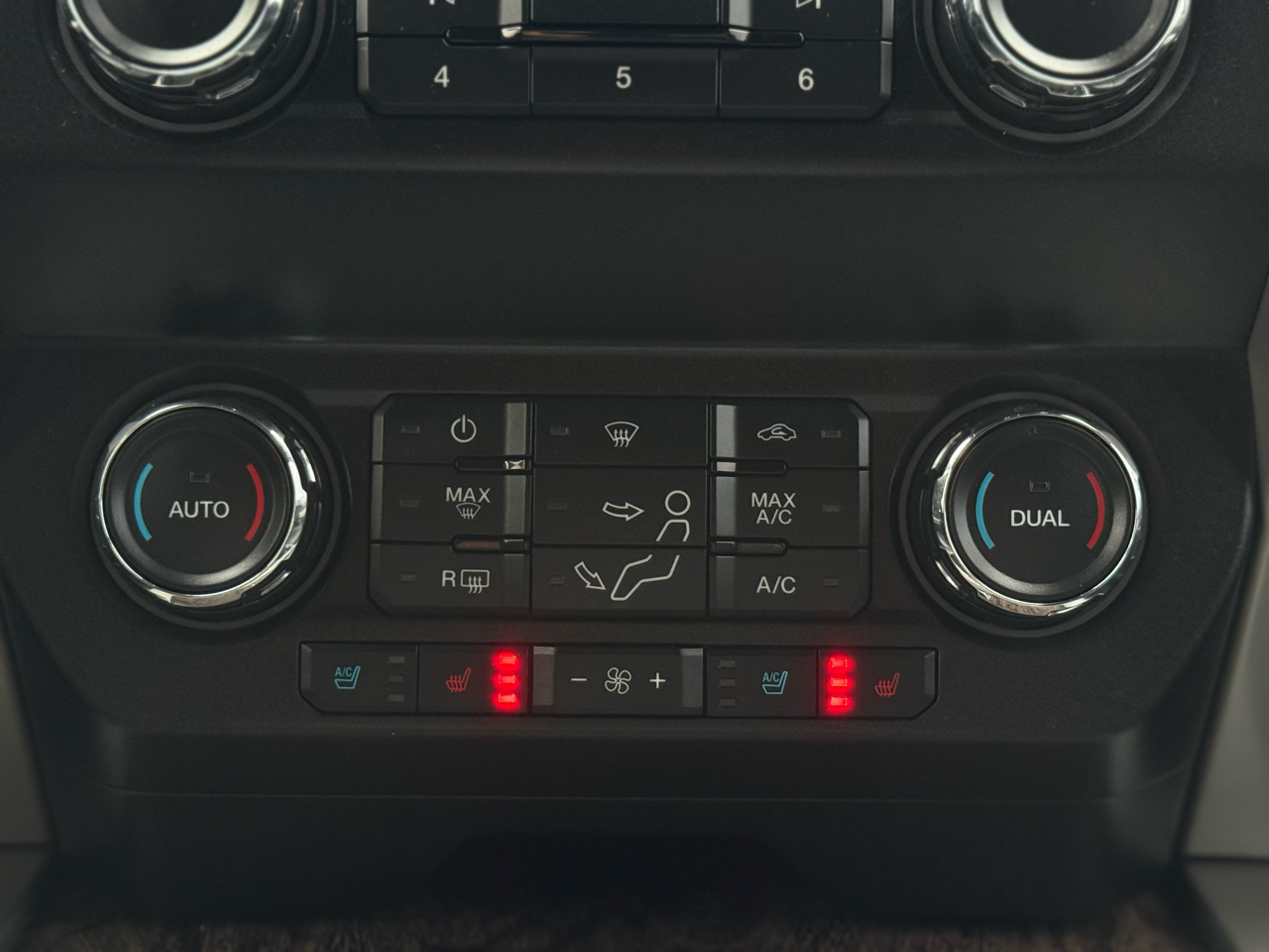 Ford F-350 SD Lariat Crew Cab 4WD 2019