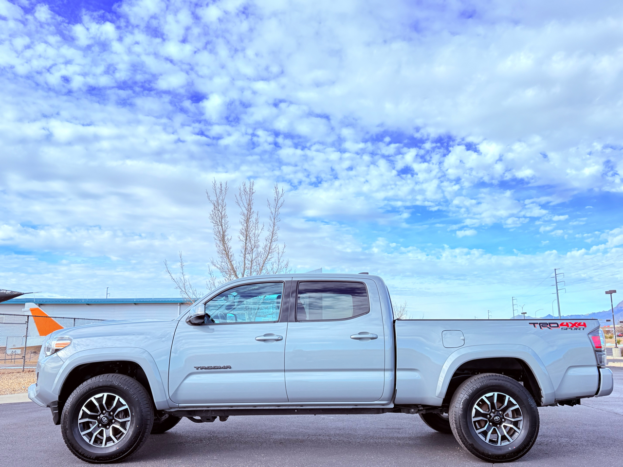 Toyota Tacoma TRD Sport Double Cab 5' Bed V6 4x4 AT (Natl) 2020