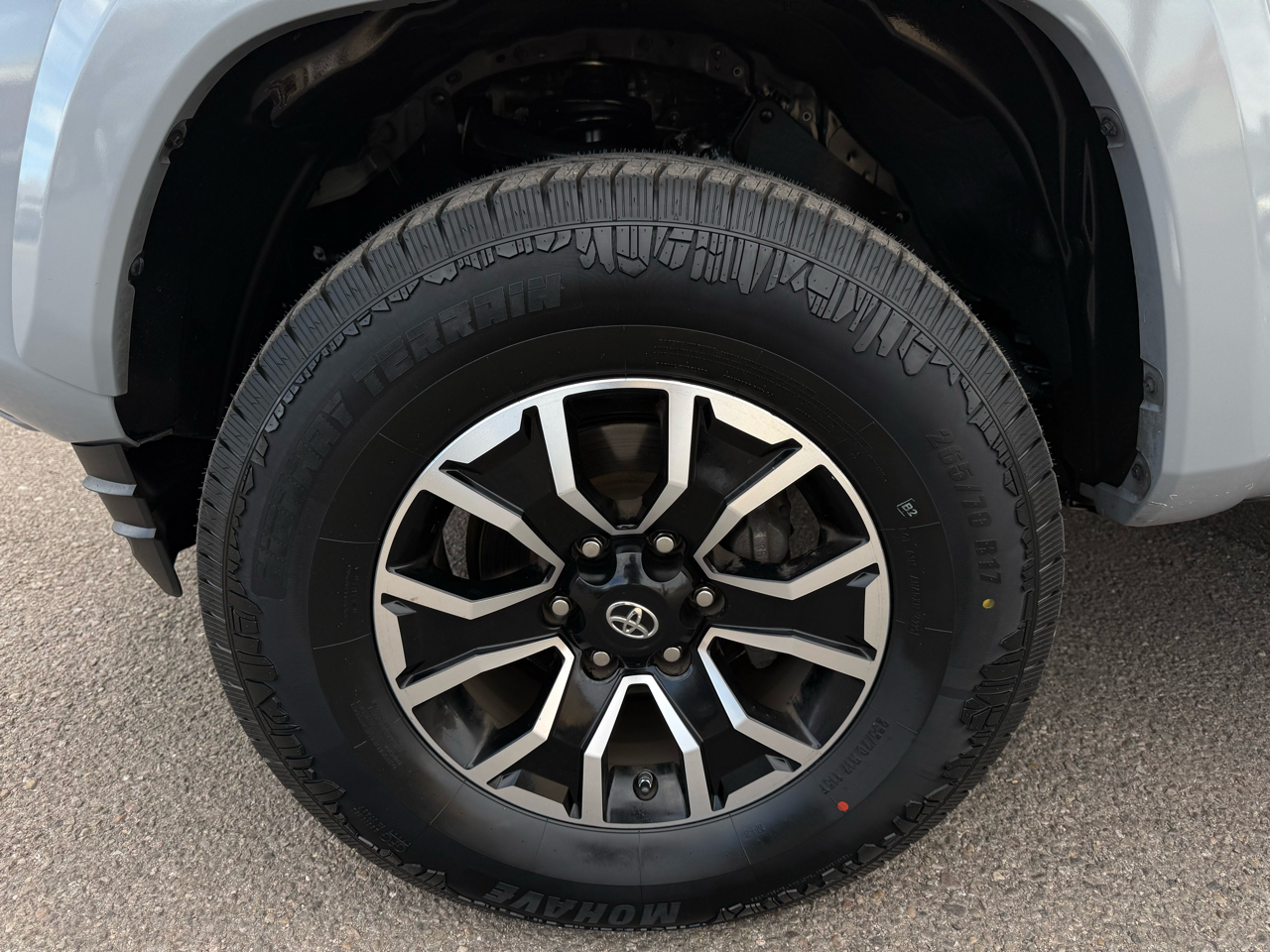 Toyota Tacoma TRD Sport Double Cab 5' Bed V6 4x4 AT (Natl) 2020