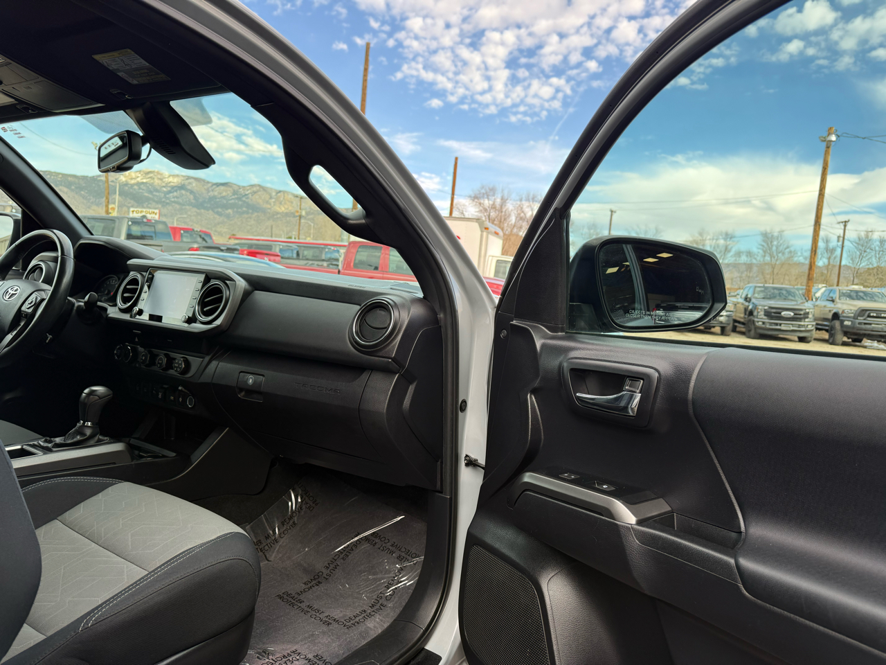 Toyota Tacoma TRD Sport Double Cab 5' Bed V6 4x4 AT (Natl) 2020