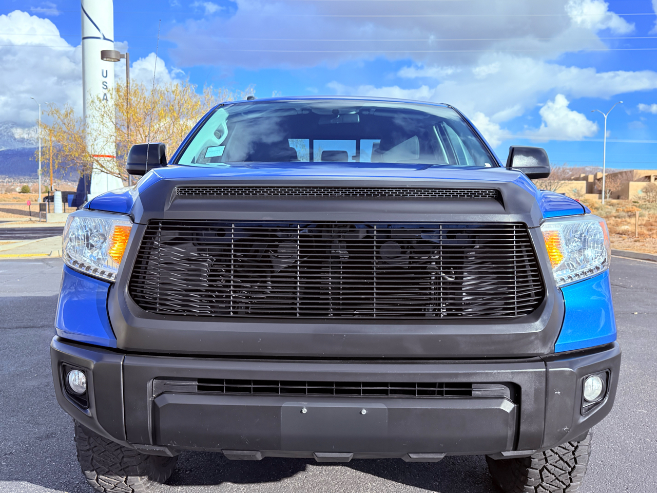 Toyota Tundra SR5 5.7L V8 Double Cab 4WD 2016