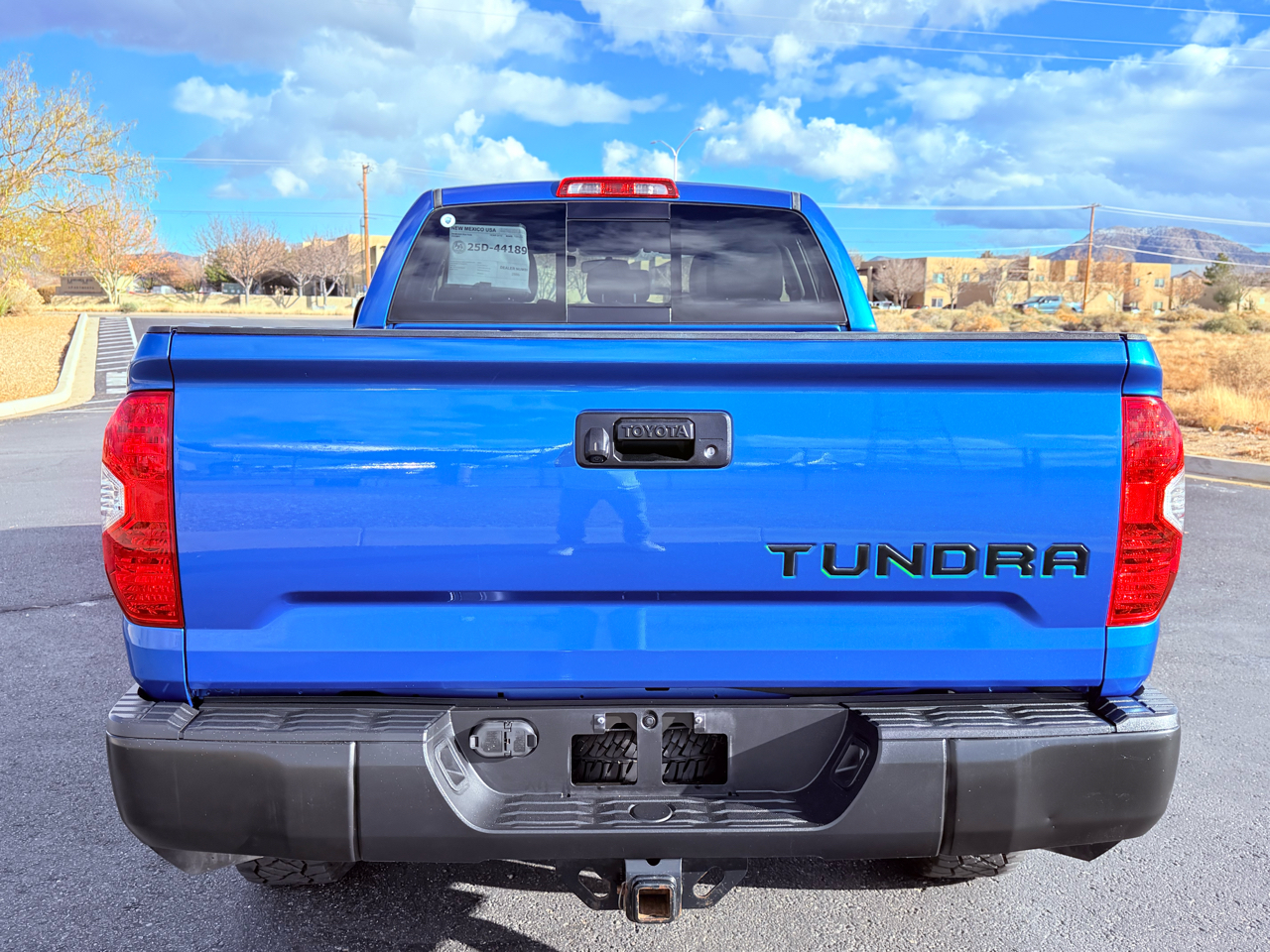 Toyota Tundra SR5 5.7L V8 Double Cab 4WD 2016