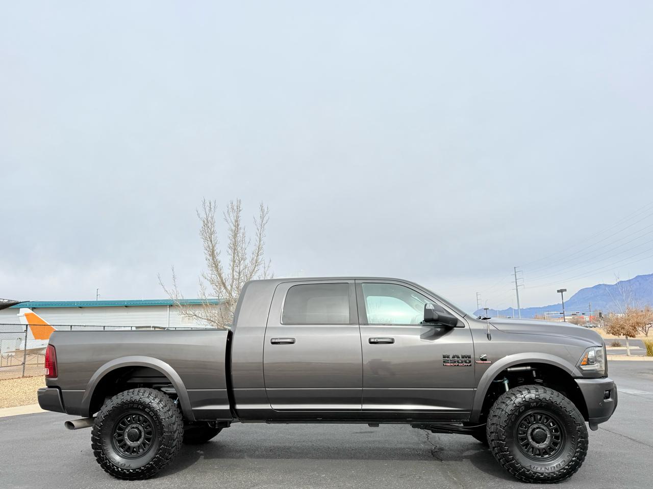RAM 2500 Laramie Mega Cab 4WD 2018