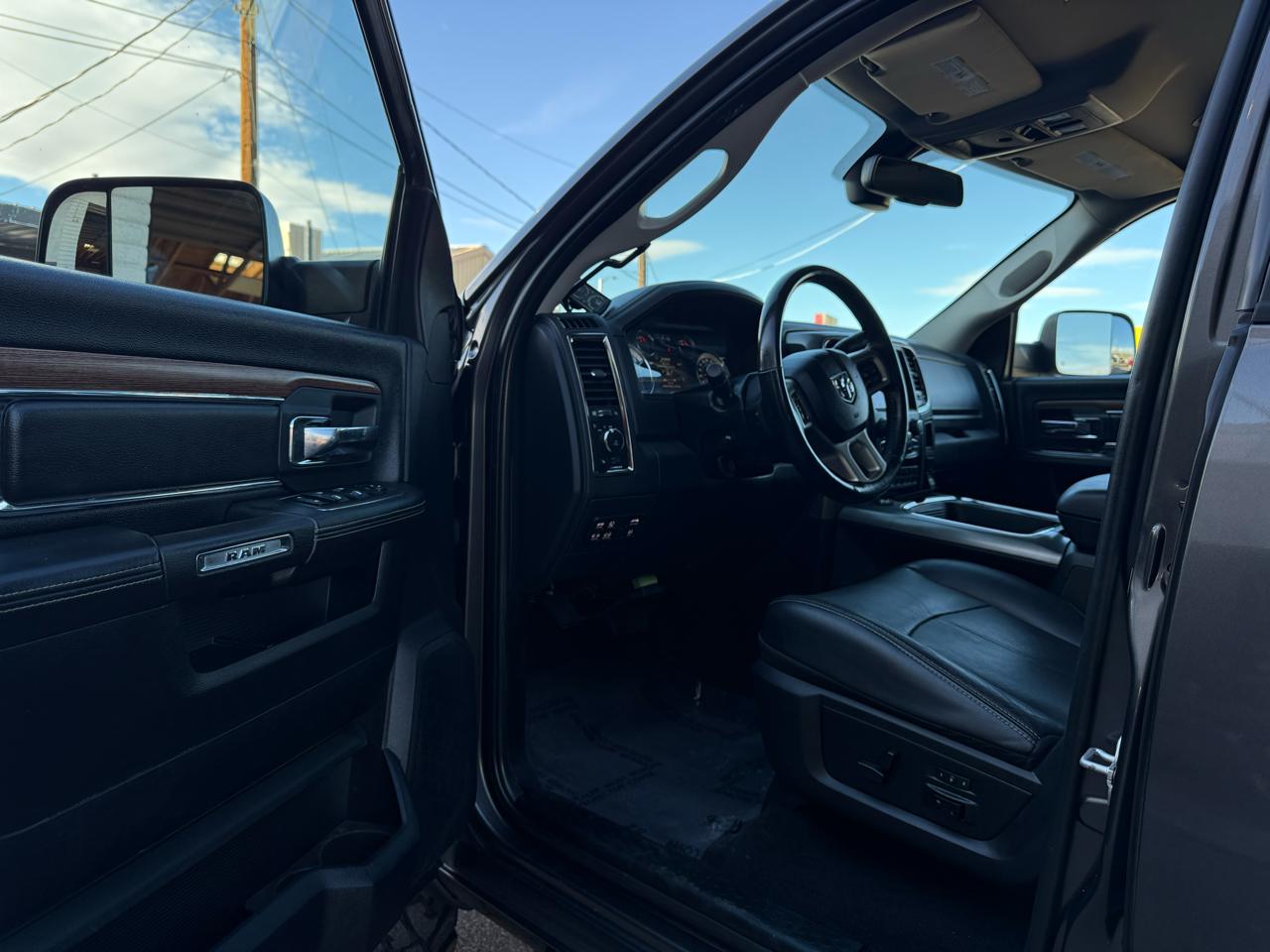 RAM 2500 Laramie Mega Cab 4WD 2018