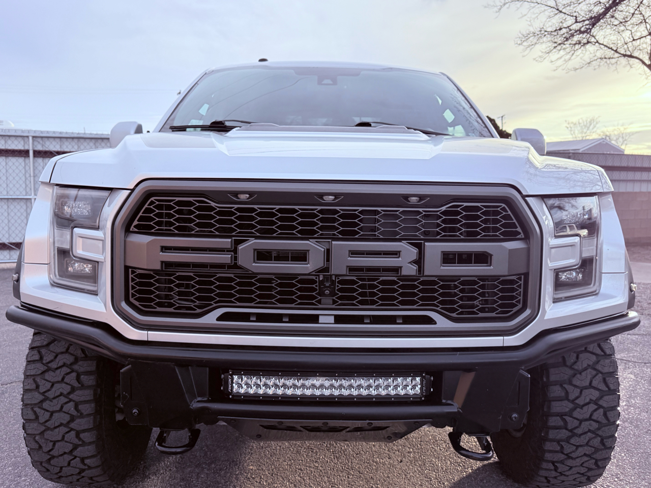 Ford F-150 Raptor SuperCrew 4WD 2018