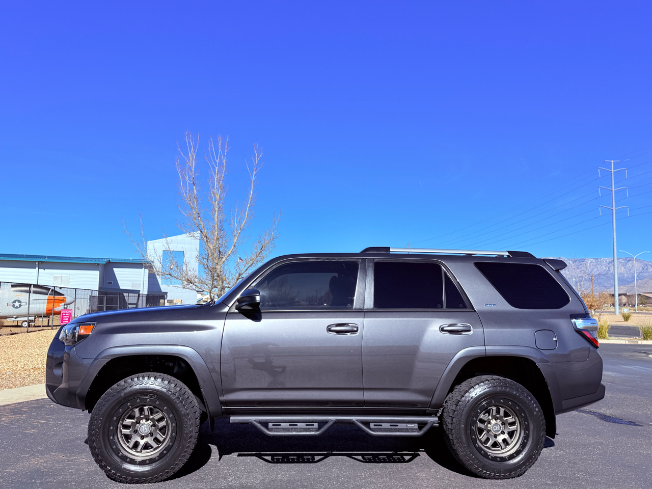 Toyota 4Runner SR5 4WD 2020