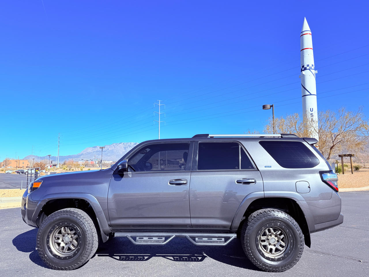 Toyota 4Runner SR5 4WD 2020