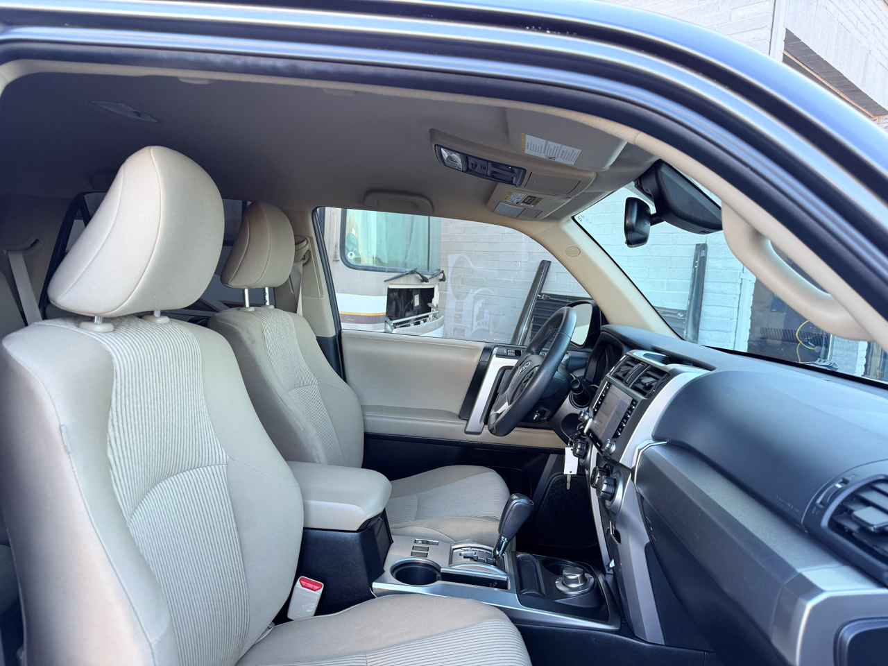 Toyota 4Runner SR5 4WD 2020