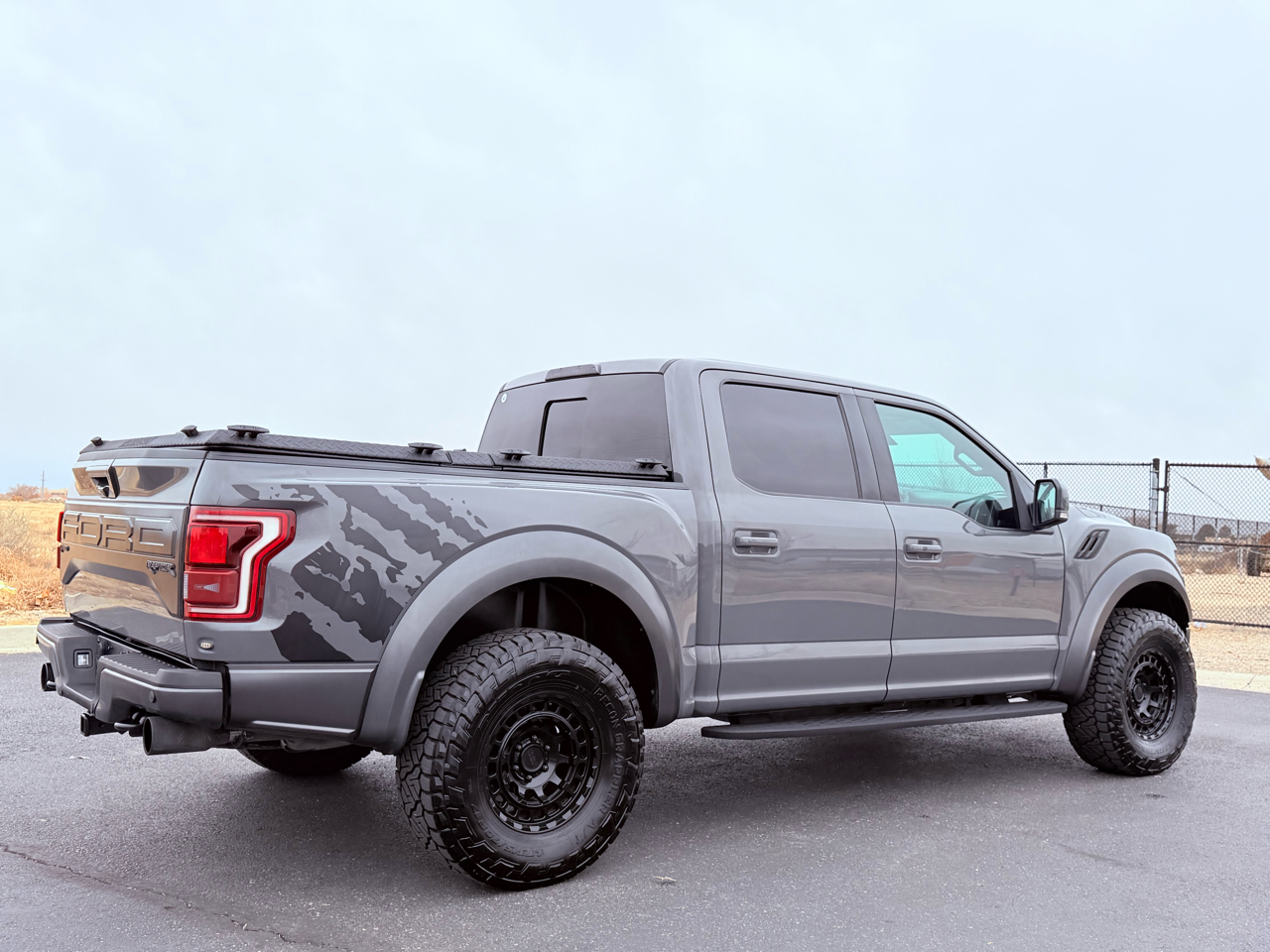 Ford F-150 Raptor SuperCrew 4WD 2018