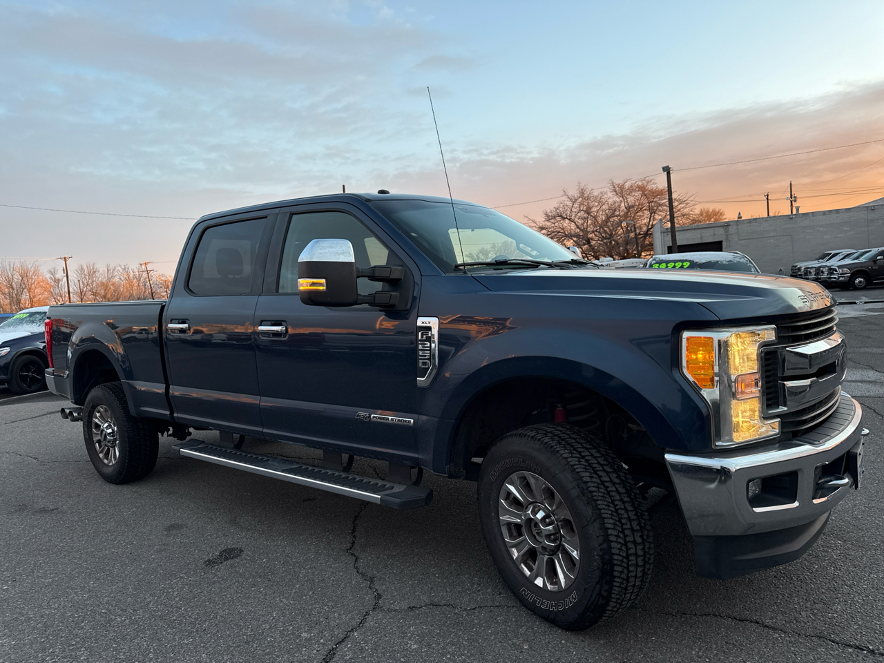Ford F-250 SD XLT Crew Cab 4WD 2017
