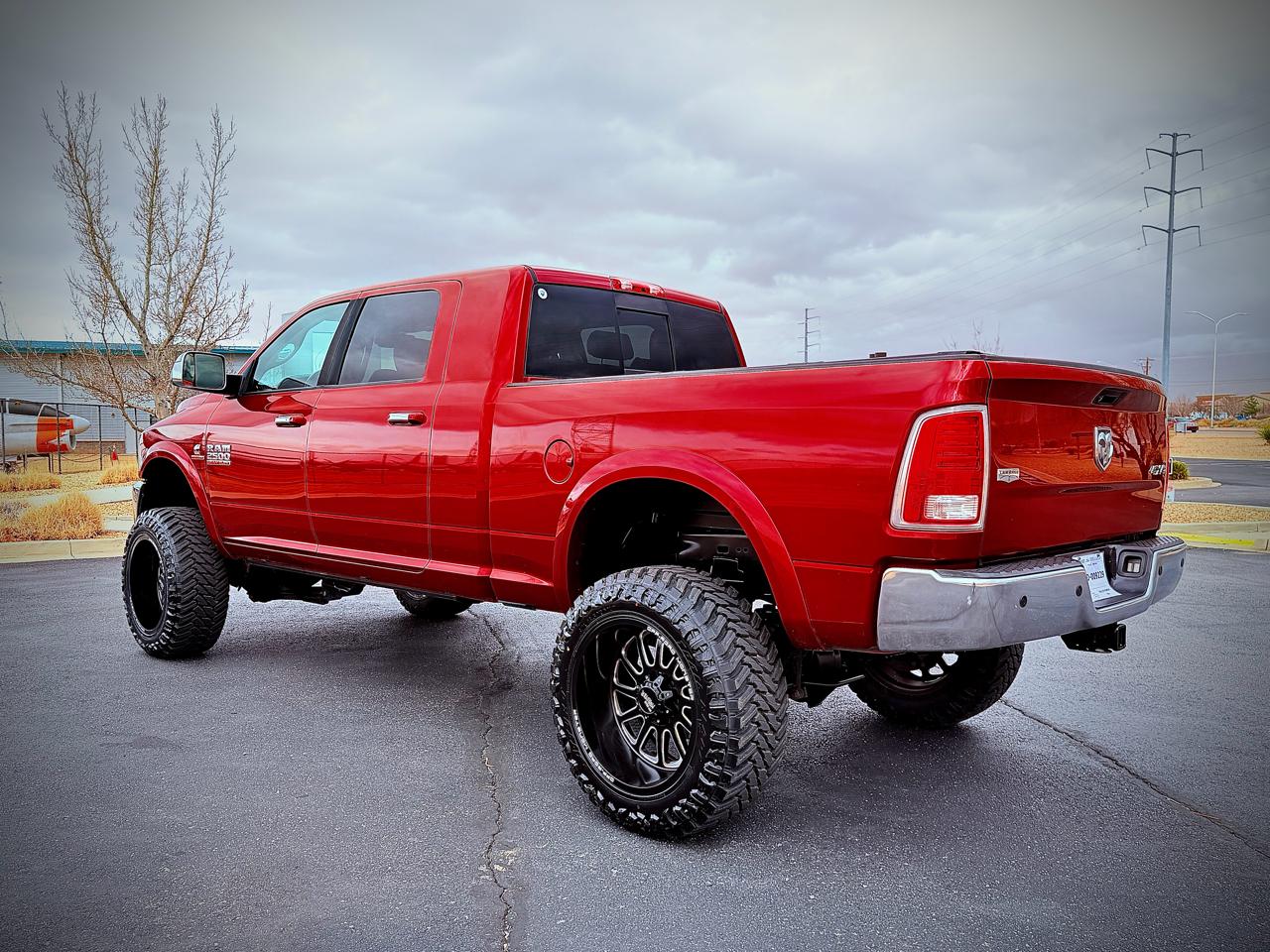 RAM 2500 Laramie Mega Cab 4WD 2015