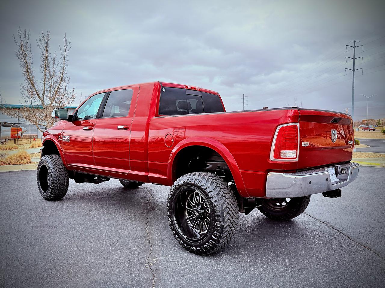 RAM 2500 Laramie Mega Cab 4WD 2015