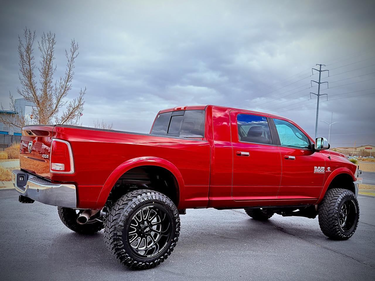 RAM 2500 Laramie Mega Cab 4WD 2015