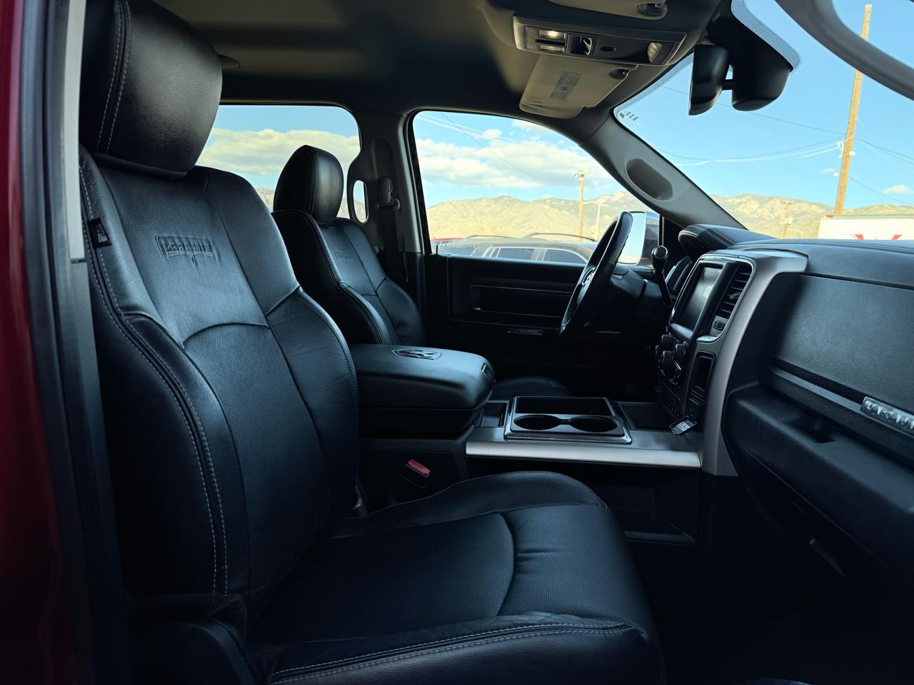 RAM 2500 Laramie Mega Cab 4WD 2015