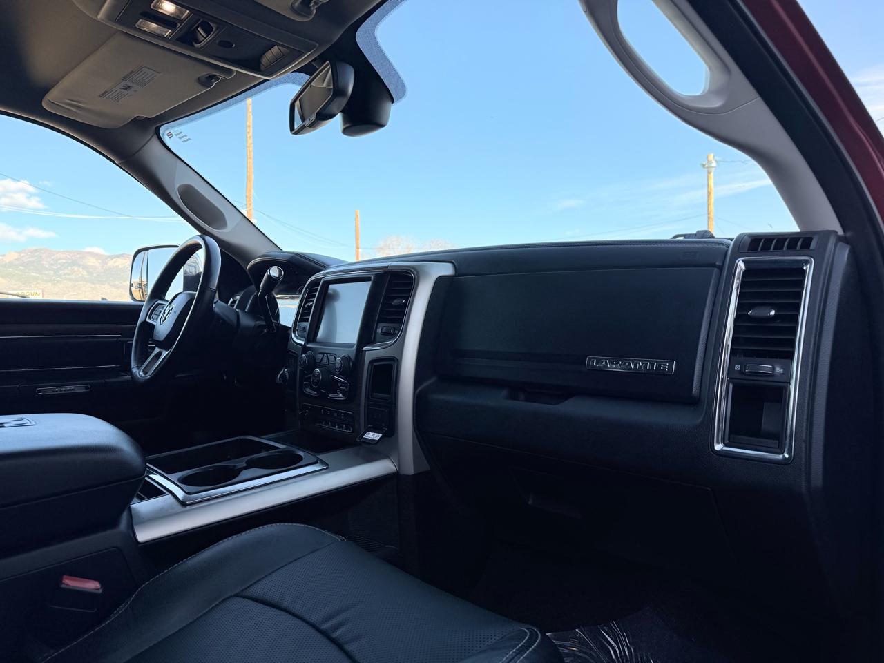 RAM 2500 Laramie Mega Cab 4WD 2015