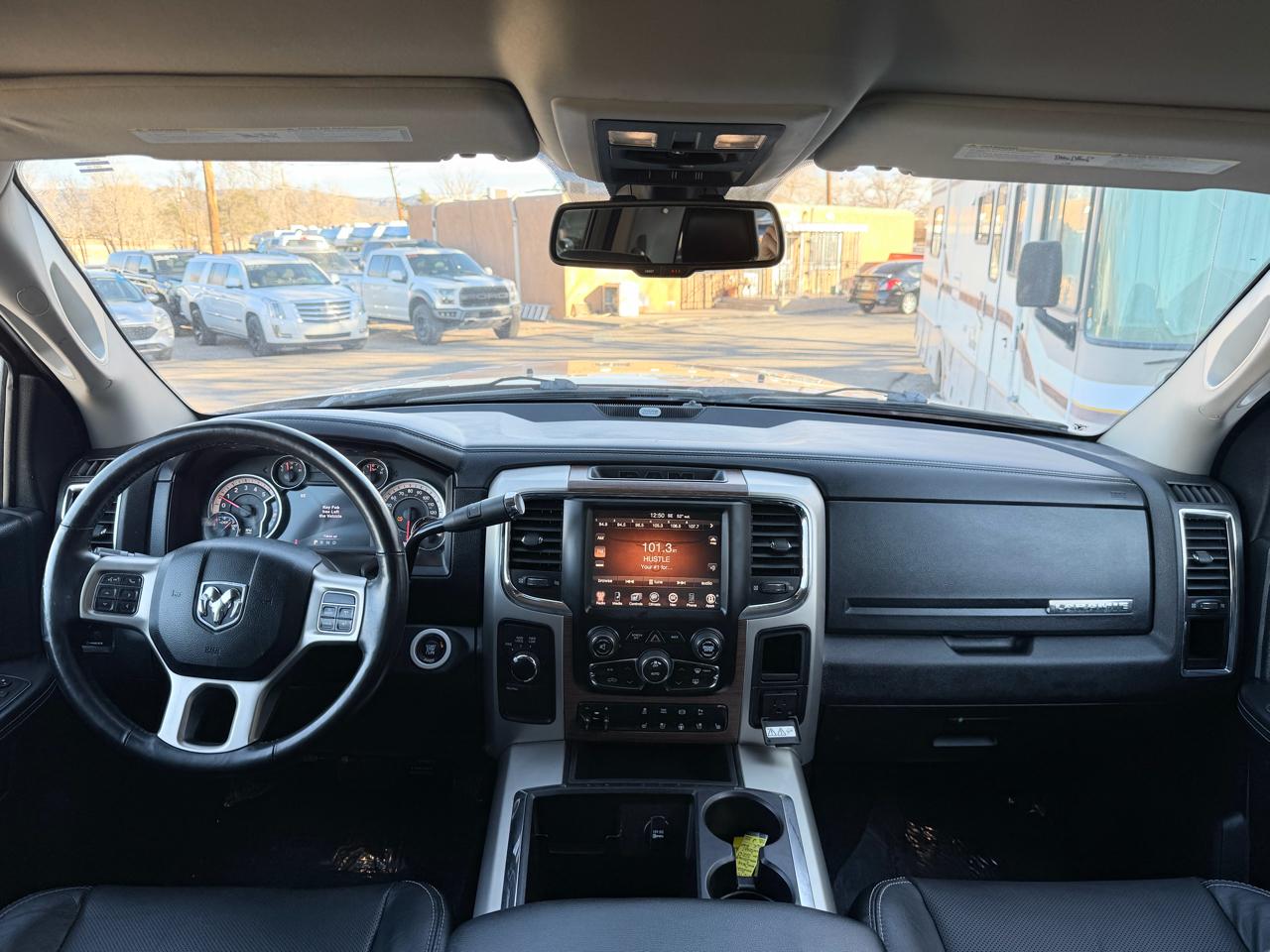 RAM 2500 Laramie Mega Cab 4WD 2015