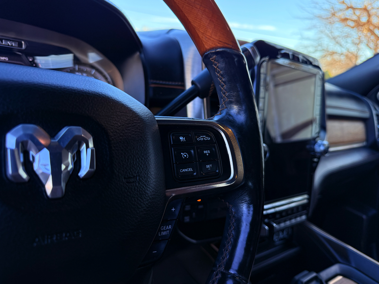 RAM 3500 Longhorn Crew Cab LWB 4WD DRW 2019