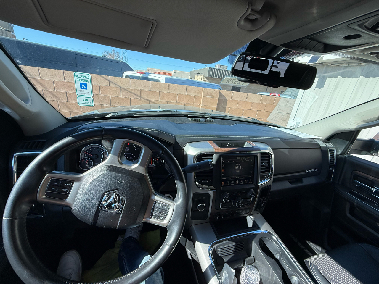 RAM 3500 Laramie Mega Cab 4WD 2017