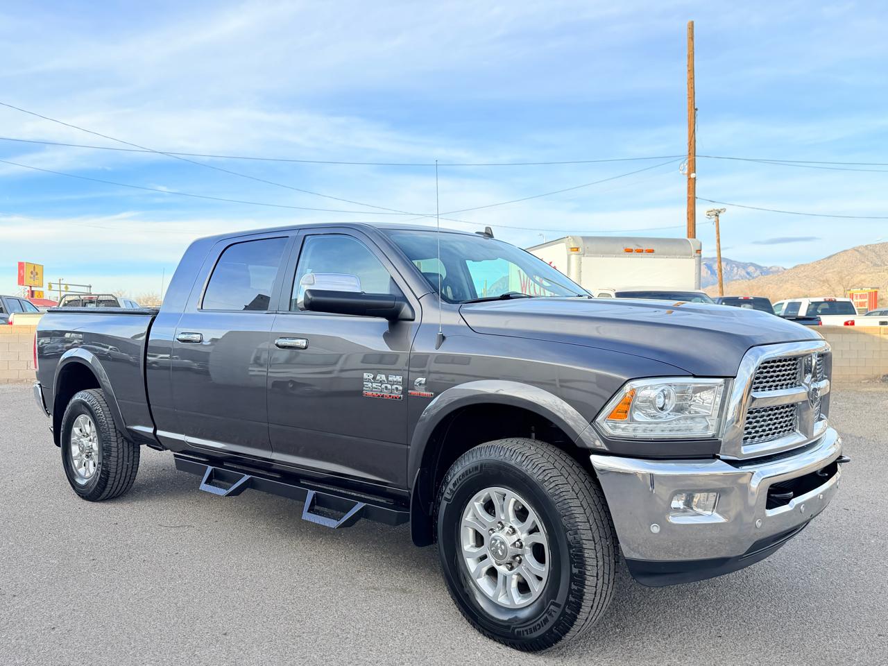 RAM 3500 Laramie Mega Cab 4WD 2017