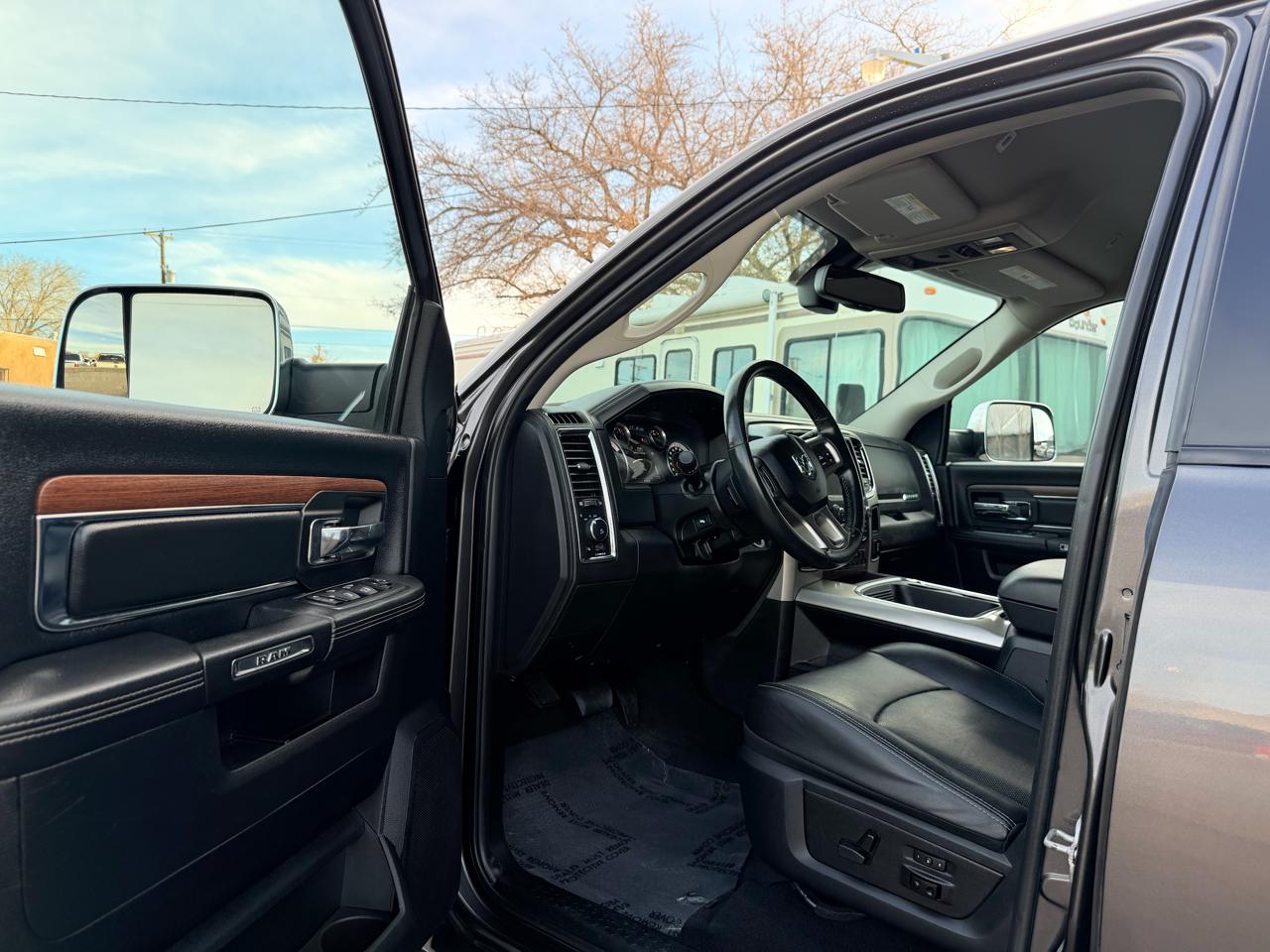 RAM 3500 Laramie Mega Cab 4WD 2017