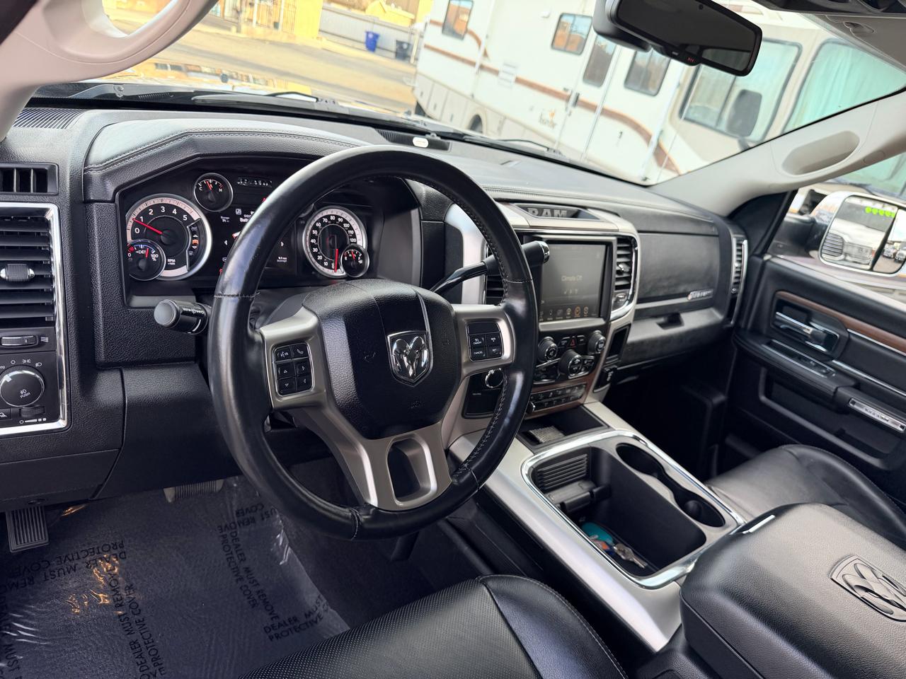 RAM 3500 Laramie Mega Cab 4WD 2017