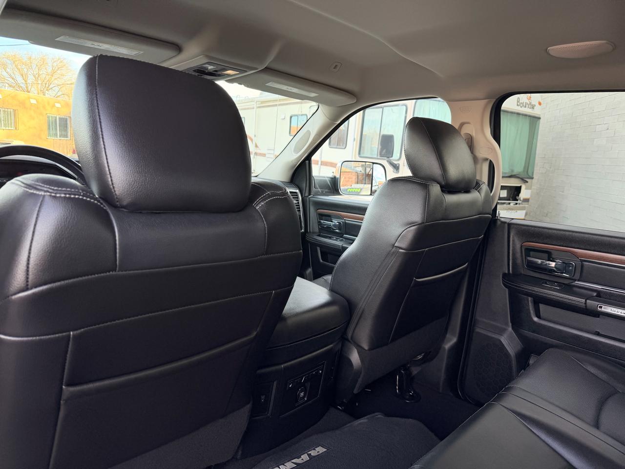 RAM 3500 Laramie Mega Cab 4WD 2017