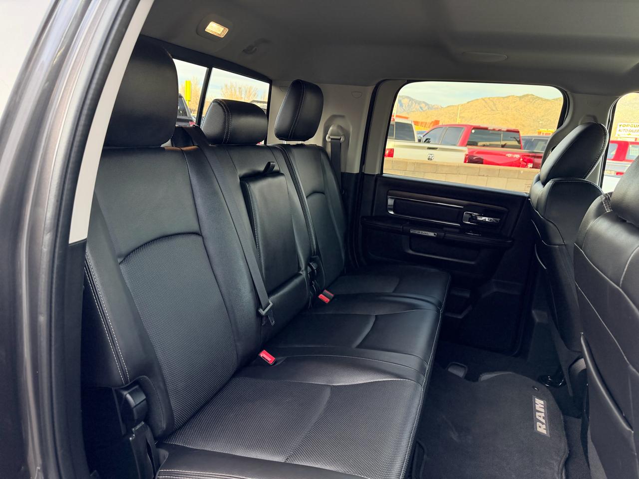 RAM 3500 Laramie Mega Cab 4WD 2017