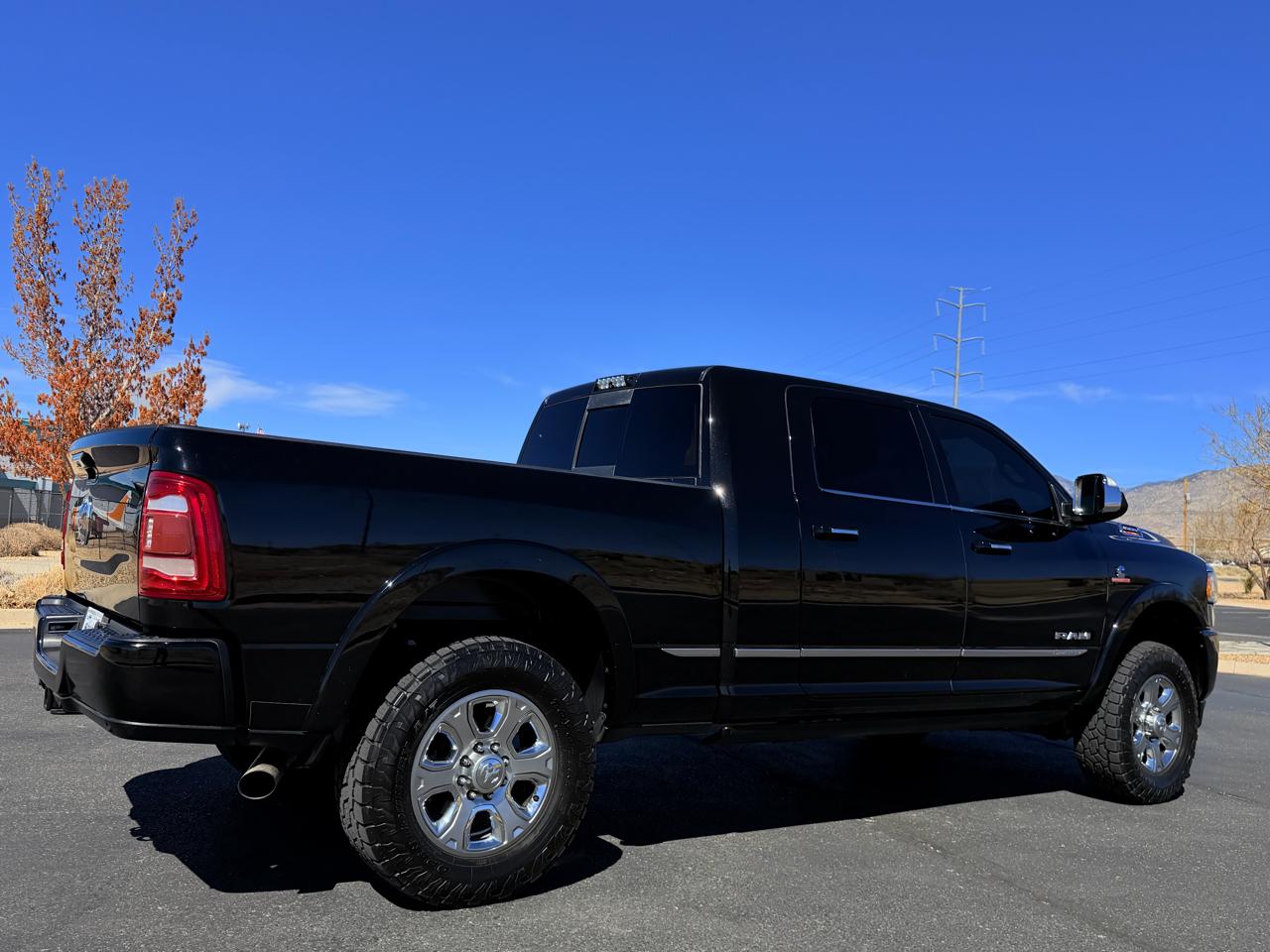 RAM 3500 Limited Mega Cab 4WD 2020
