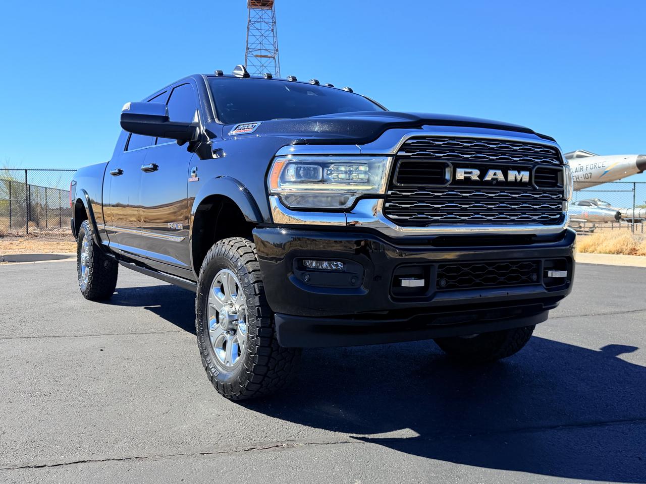 RAM 3500 Limited Mega Cab 4WD 2020