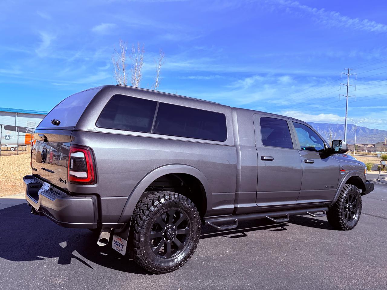 RAM 2500 Laramie Mega Cab 4WD 2020