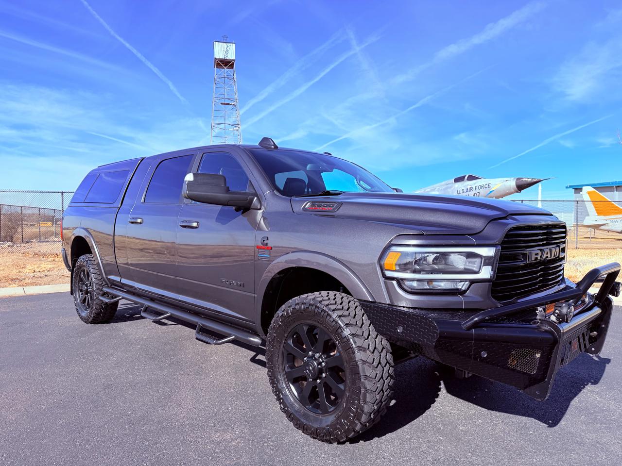 RAM 2500 Laramie Mega Cab 4WD 2020