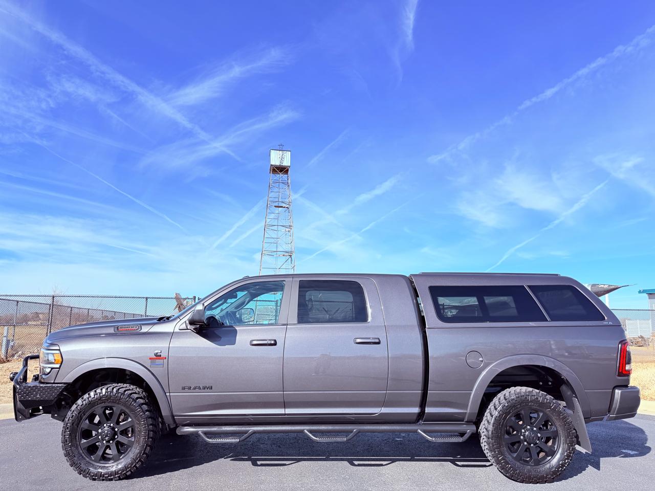 RAM 2500 Laramie Mega Cab 4WD 2020
