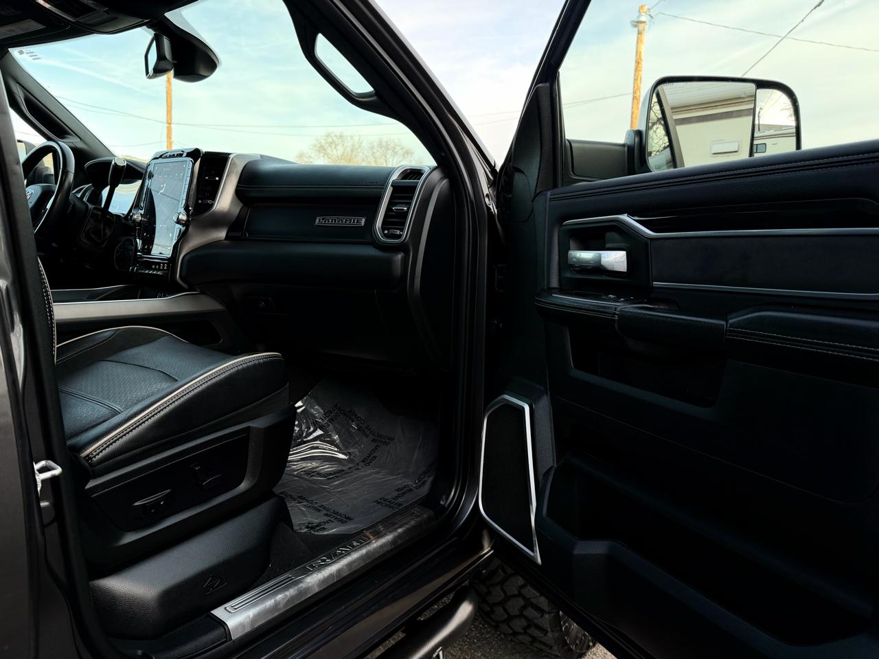 RAM 2500 Laramie Mega Cab 4WD 2020