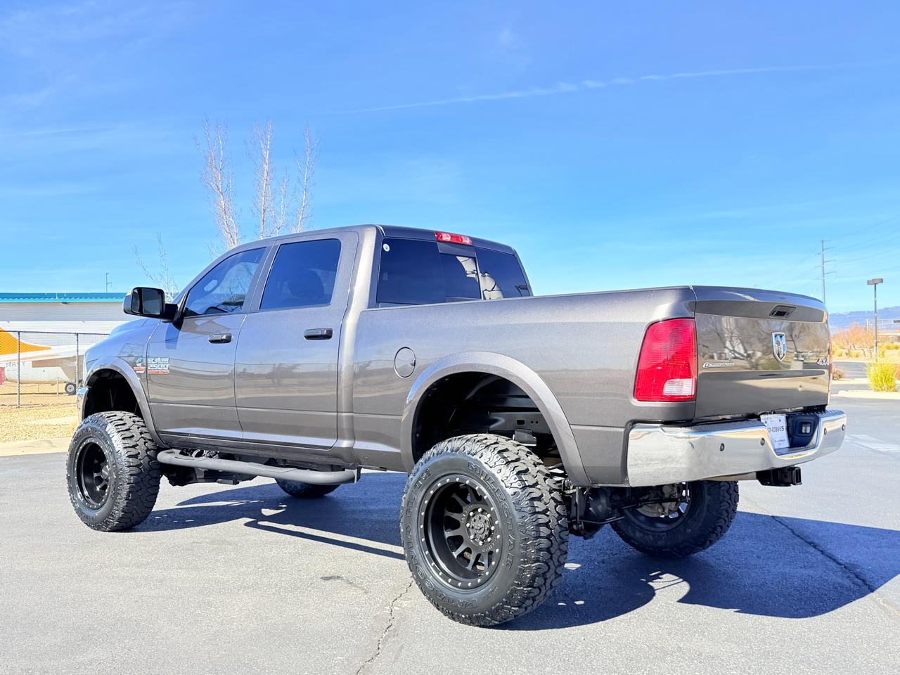 RAM 2500 Outdoorsman 4x4 Crew Cab 6'4" Box 2016