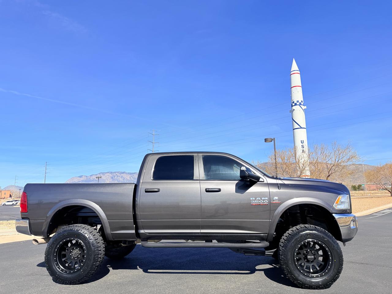 RAM 2500 Outdoorsman 4x4 Crew Cab 6'4" Box 2016