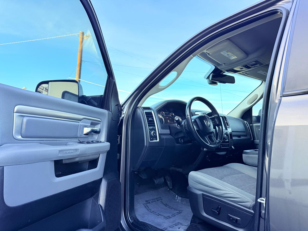 RAM 2500 Outdoorsman 4x4 Crew Cab 6'4" Box 2016