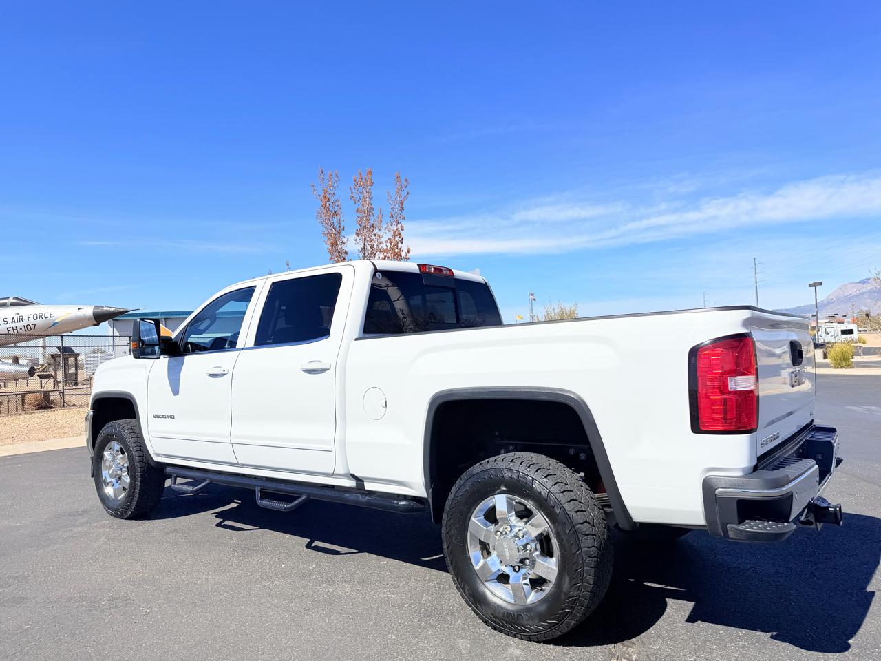 GMC Sierra 2500HD SLE Crew Cab 4WD 2018