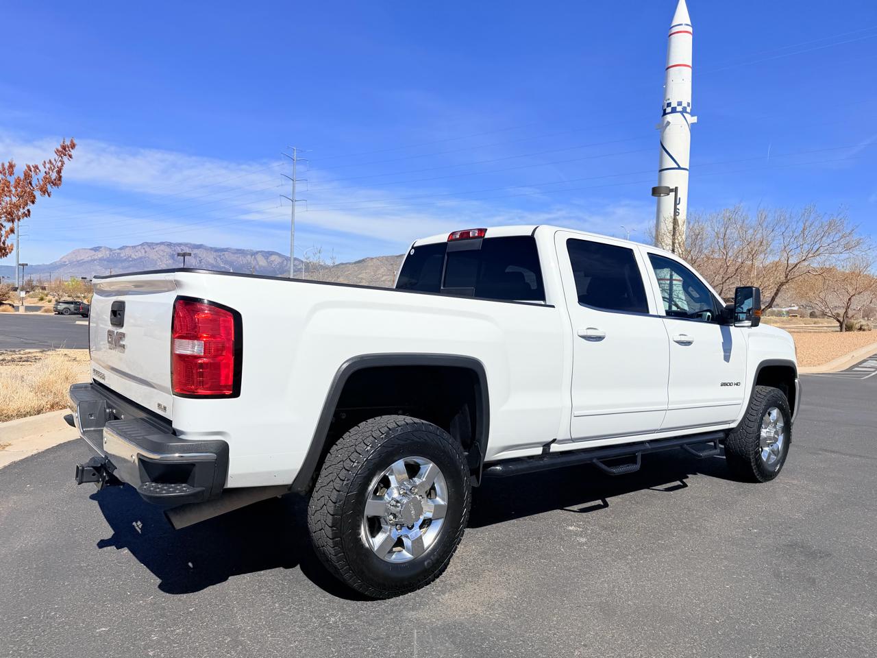 GMC Sierra 2500HD SLE Crew Cab 4WD 2018