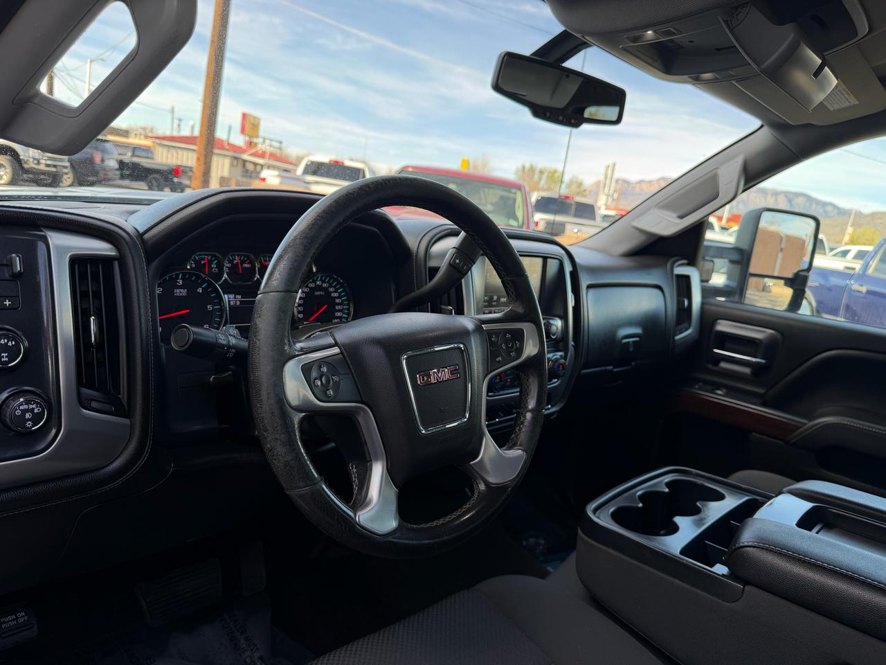 GMC Sierra 2500HD SLE Crew Cab 4WD 2018