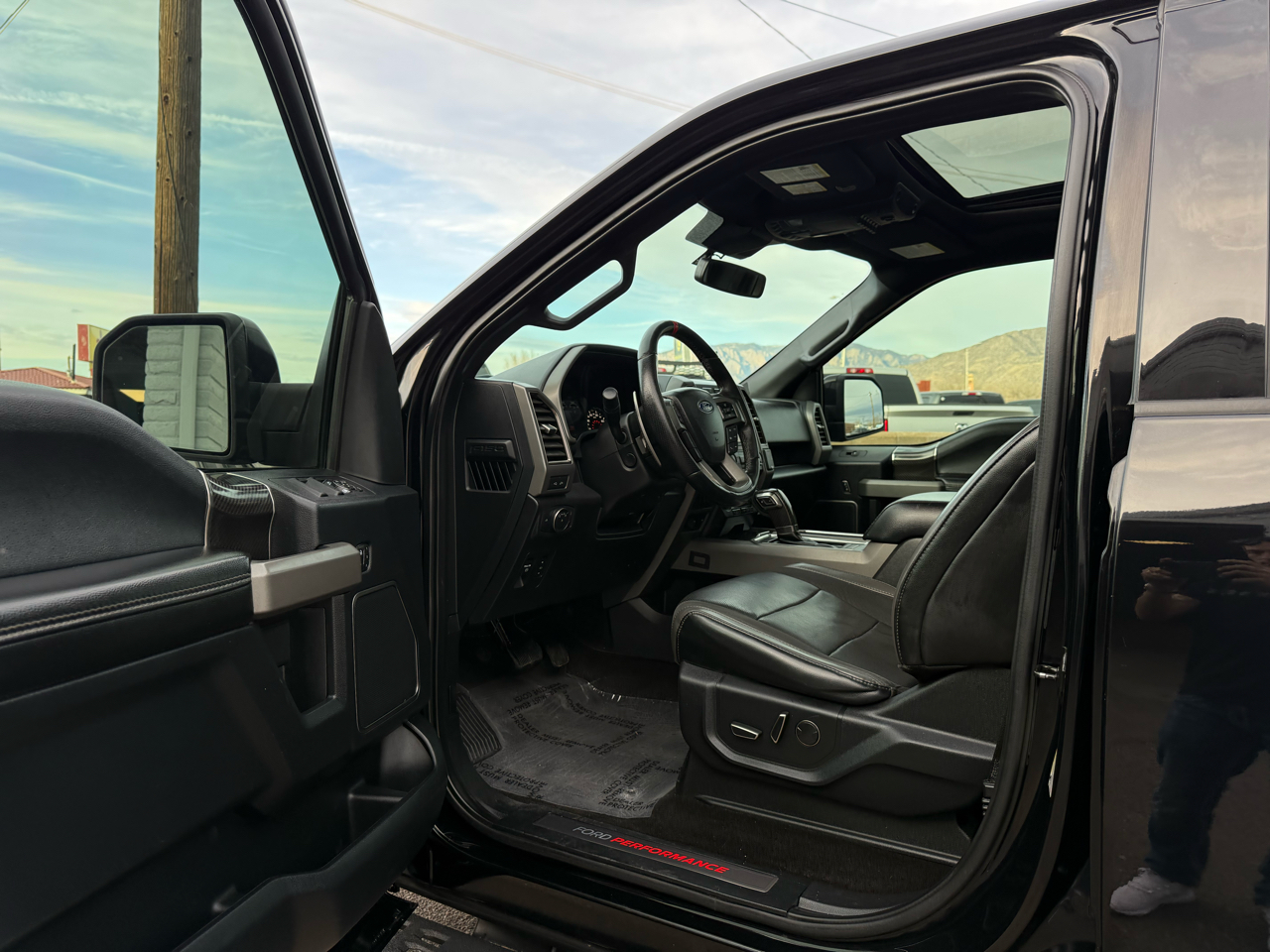 Ford F-150 Raptor SuperCrew 4WD 2019