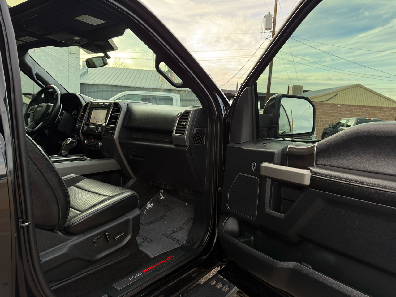 Ford F-150 Raptor SuperCrew 4WD 2019