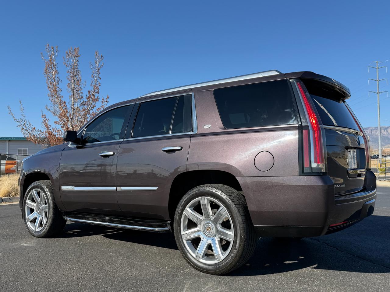 Cadillac Escalade Luxury 4WD 2015