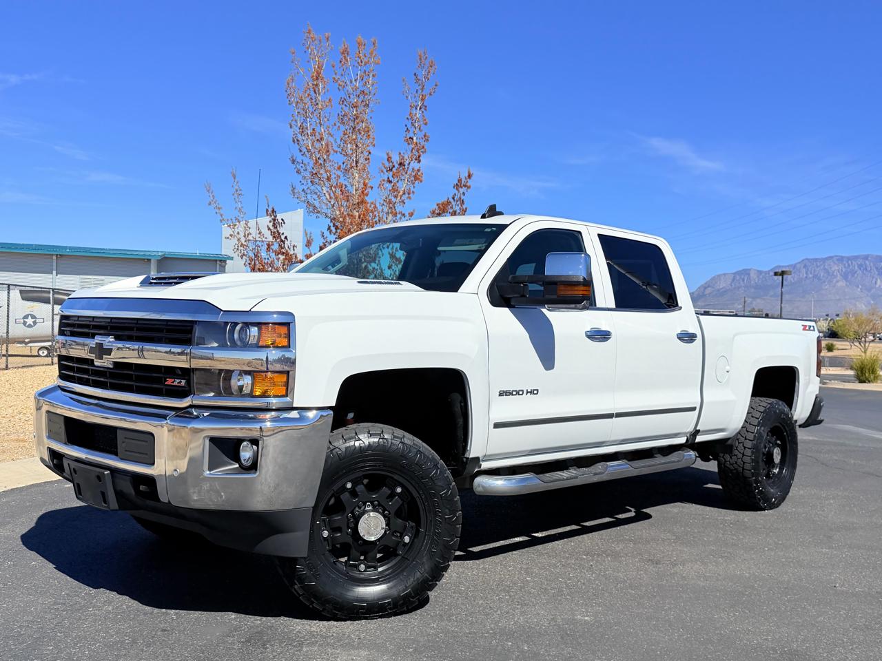 Chevrolet Silverado 2500HD LTZ Crew Cab 4WD 2017