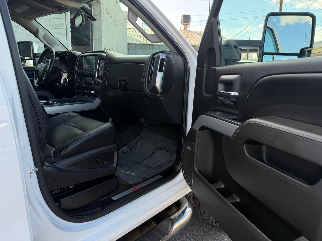 Chevrolet Silverado 2500HD LTZ Crew Cab 4WD 2017