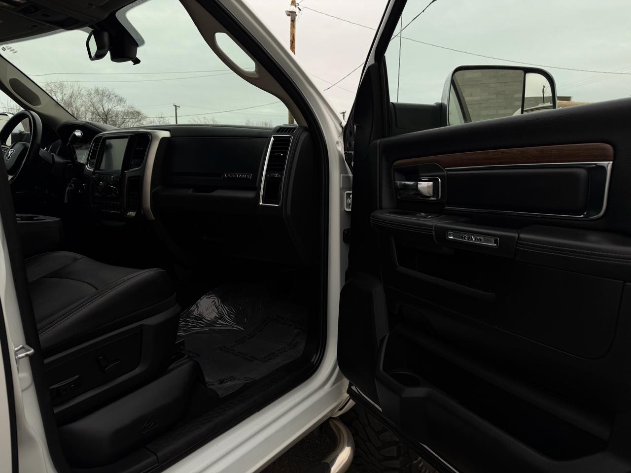 RAM 2500 Laramie Crew Cab SWB 4WD 2017