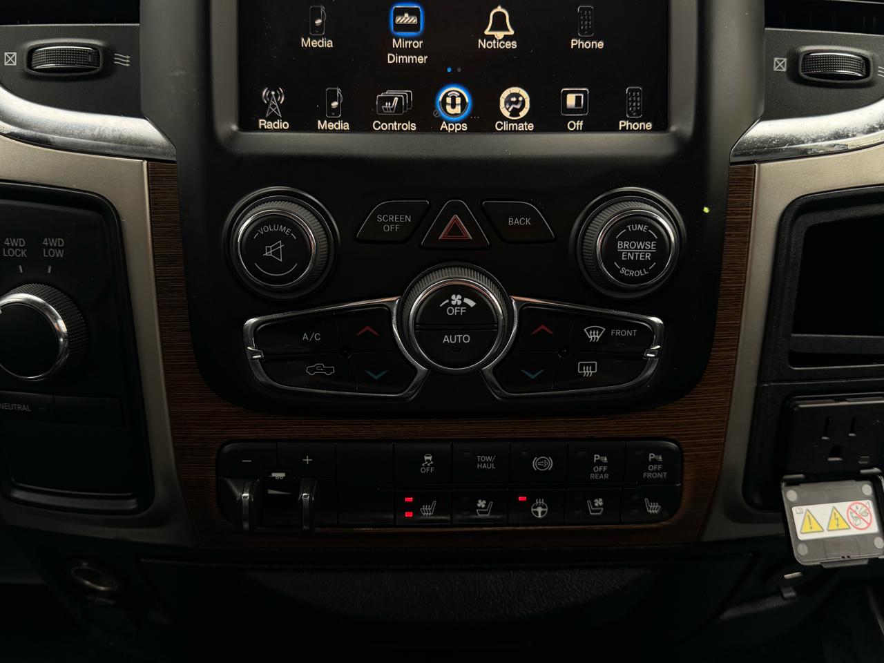 RAM 2500 Laramie Crew Cab SWB 4WD 2017